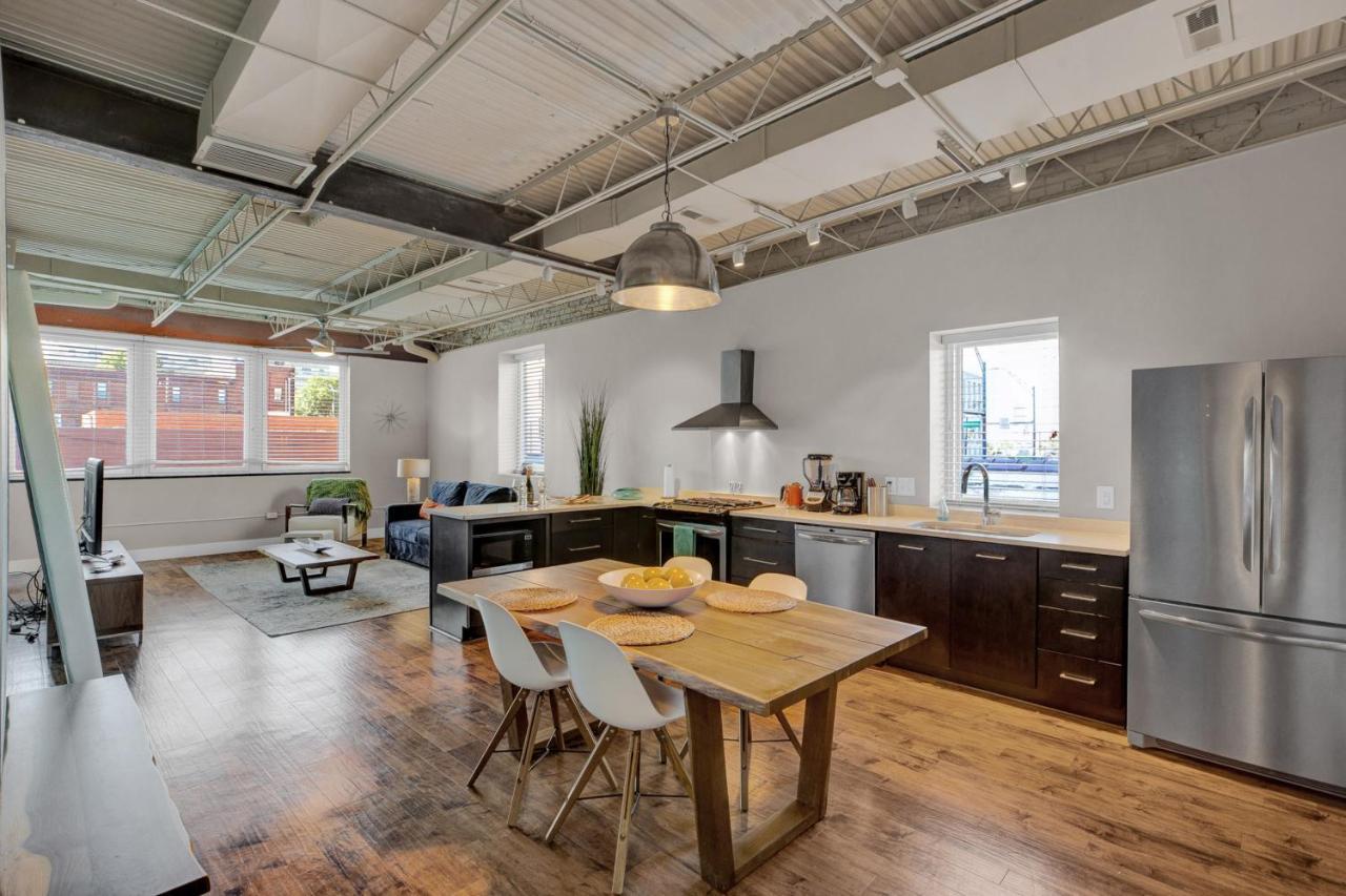 A Friendly Staycation - Downtown Greensboro Close To Major Attractions! Exterior photo