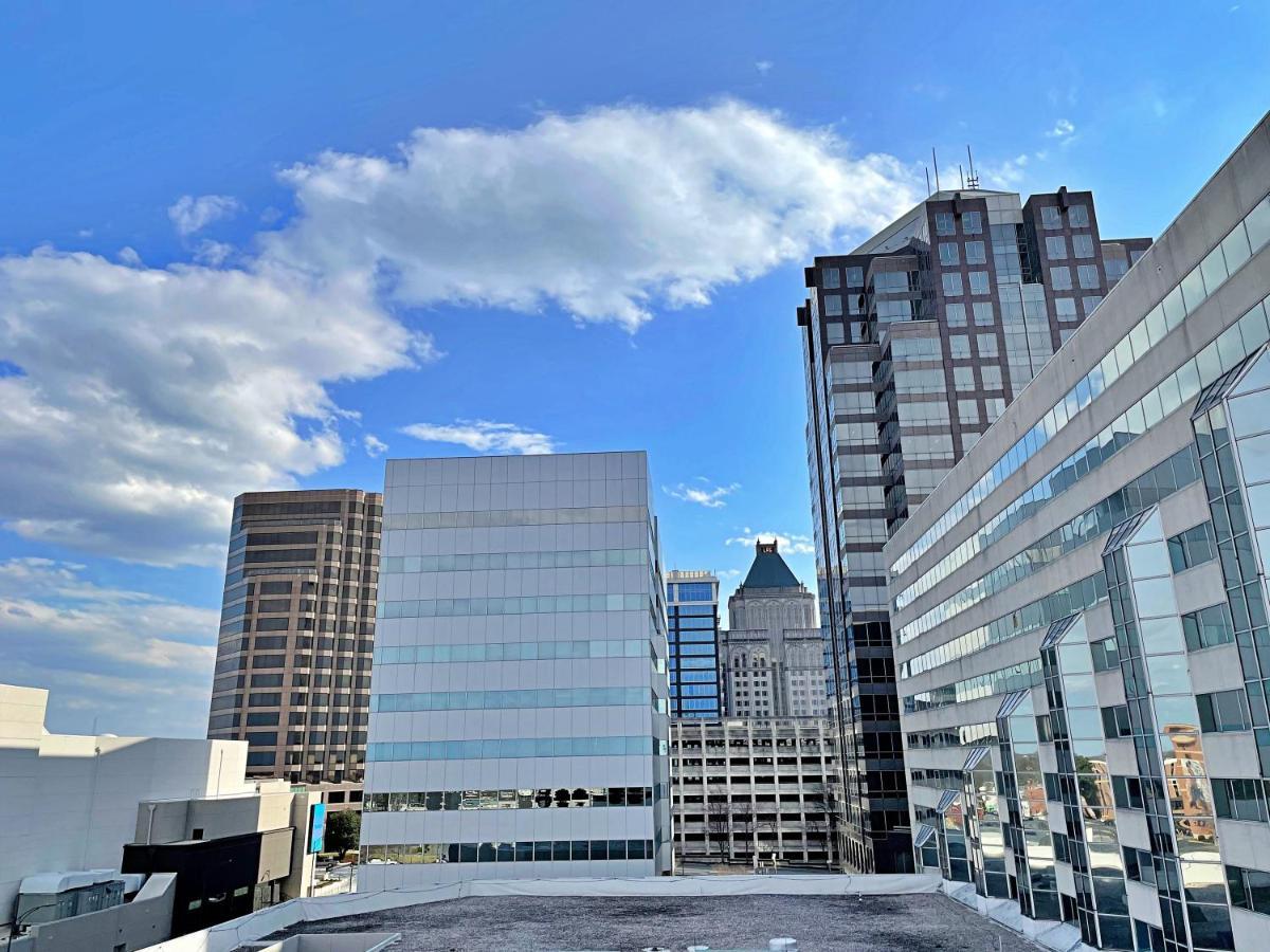 A Friendly Staycation - Downtown Greensboro Close To Major Attractions! Exterior photo